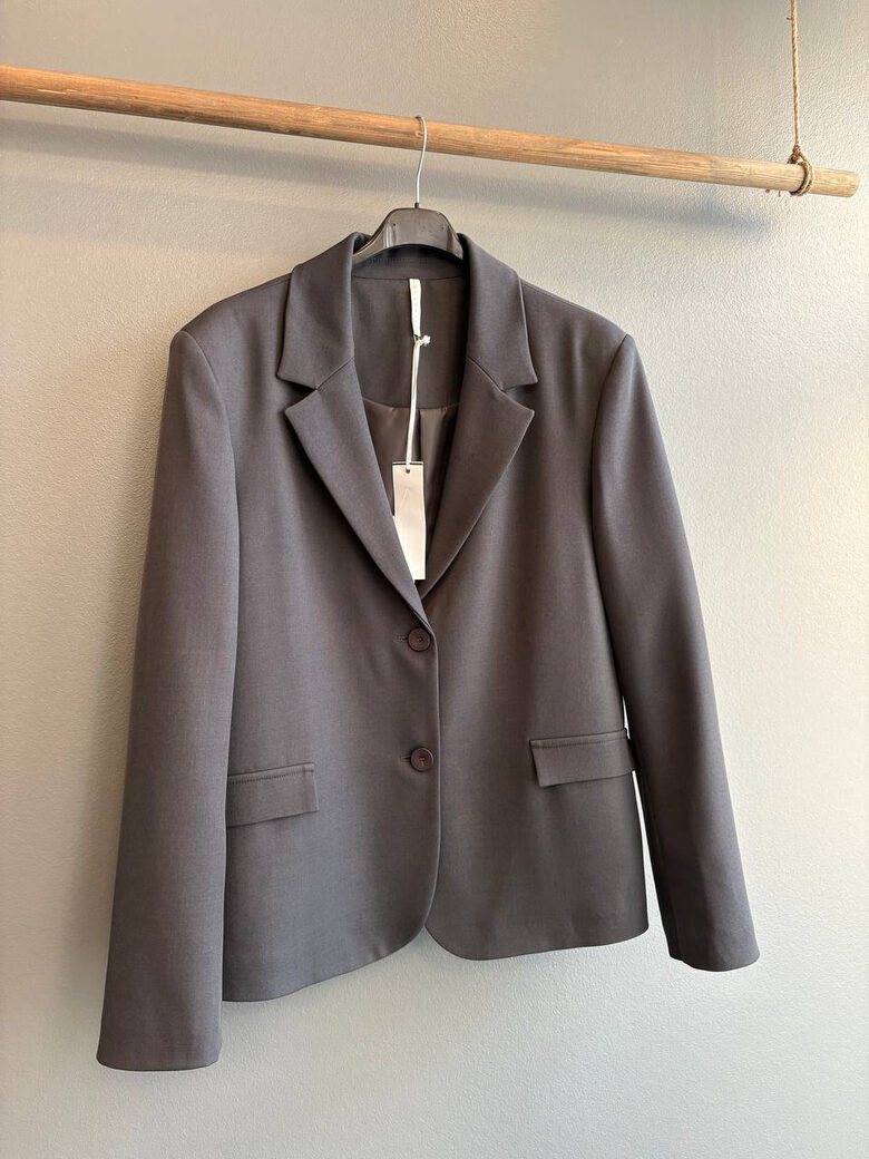 Pelēka žakete ar oderi